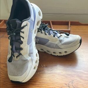 On Running Athletic Shoes in Gray and White